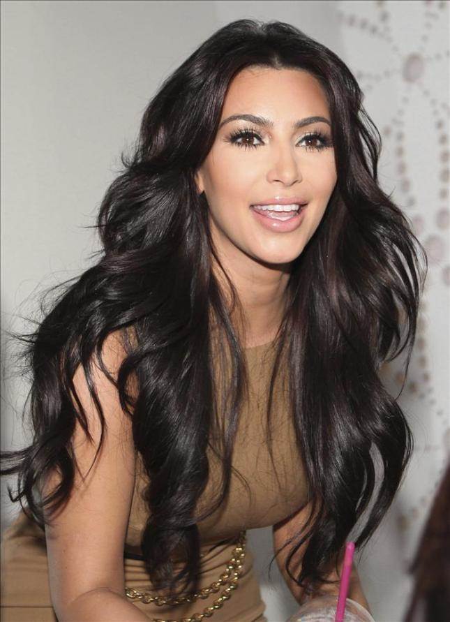 Os cortes de cabelo mais icônicos de Kim Kardashian ao longo dos anos