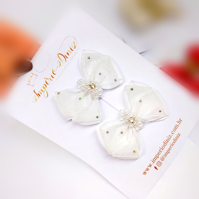 preço medio laço de cabelo bebe com perolas