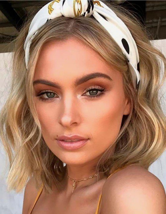 amarrar lenço tiara nó cabelo pixie