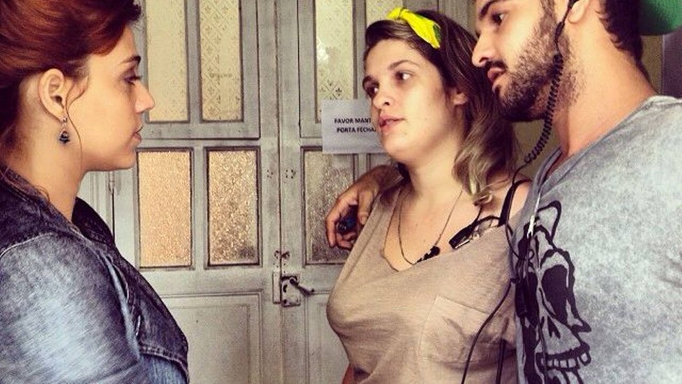 5 ideias de títulos:
1. Desvendando os Estilos de Cabelo de Letícia Persiles: Do Cacheado ao Ruivo.
2. O Guia Definitivo para Recriar os Cortes Icônicos de Letícia Persiles.
3. Cabelos de Letícia Persiles: Inspirações e Dicas para Todos os Tipos de Fios.
4. De Miriam a Anita: A Evolução Capilar de Letícia Persiles e Como Adotar.
5. Cortes Assimétricos e Cores Vibrantes: Os Segredos do Cabelo de Letícia Persiles.