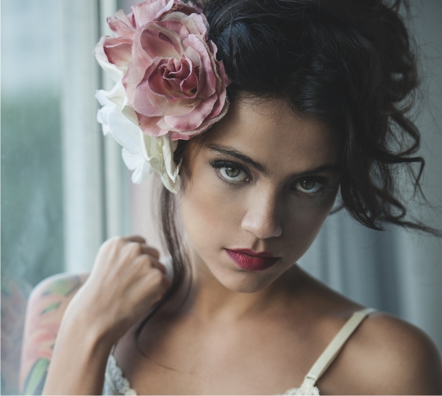 5 ideias de títulos:
1. Desvendando os Estilos de Cabelo de Letícia Persiles: Do Cacheado ao Ruivo.
2. O Guia Definitivo para Recriar os Cortes Icônicos de Letícia Persiles.
3. Cabelos de Letícia Persiles: Inspirações e Dicas para Todos os Tipos de Fios.
4. De Miriam a Anita: A Evolução Capilar de Letícia Persiles e Como Adotar.
5. Cortes Assimétricos e Cores Vibrantes: Os Segredos do Cabelo de Letícia Persiles.