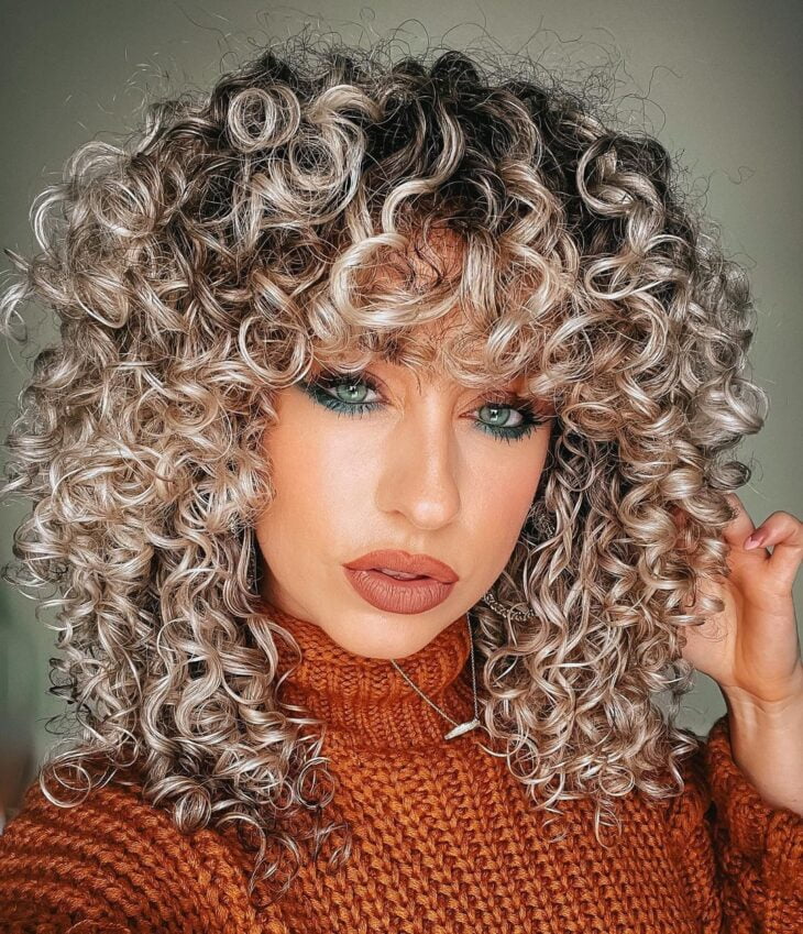 5 ideias de títulos:
1. Guia Completo: Como Neutralizar o Laranja do Cabelo com Loiro Acinzentado
2. Tonalizante 7.1 vs 8.1: Qual o Melhor para Seu Cabelo Laranja?
3. Evite o 