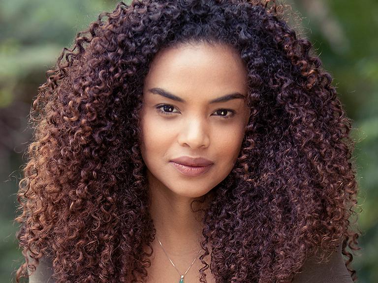 Lucy Ramos e a Maternidade Real: Desafios e Superações com a Saúde Capilar