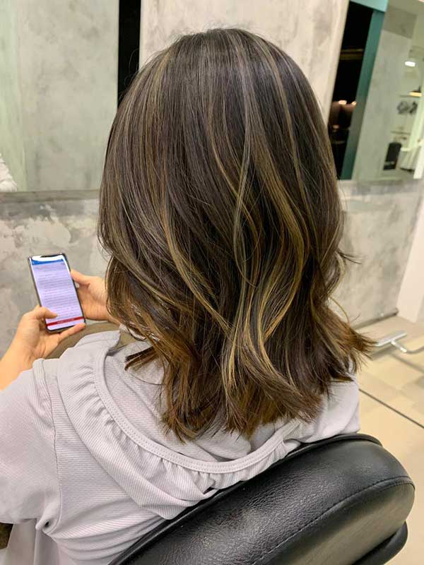 Morena iluminada vs. luzes invertidas: qual a melhor para seus brancos?