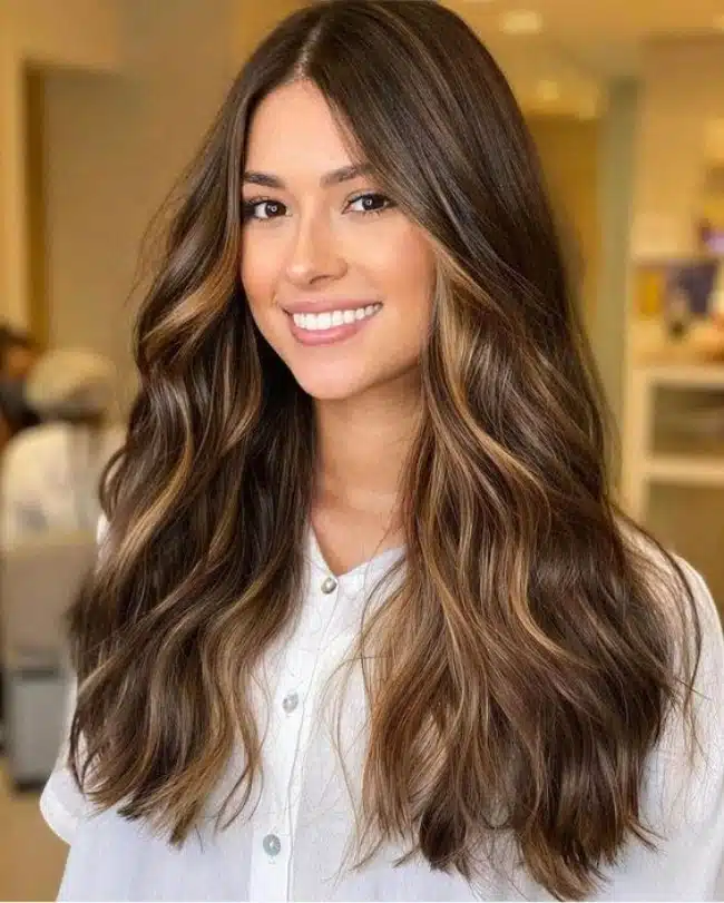 Como escolher o tom de loiro ideal para camuflar cabelos brancos