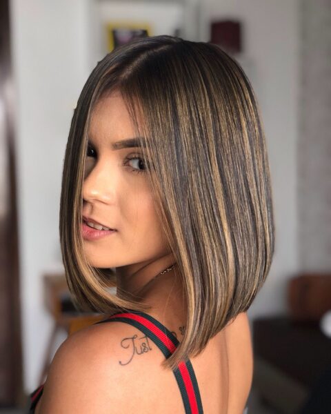 ideias de luzes platinadas em cabelo curto
