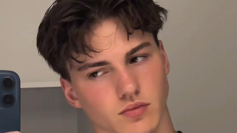 Degradê em V: O Detalhe que Transforma seu Mid Fade