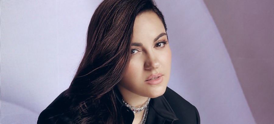 1. A Jornada Capilar de Maite Perroni: Do Preto Rebelde ao Castanho Iluminado.
2. Maite Perroni e Palette Tinte: A Nova Era da Coloração.
3. Segredos de Beleza: Os Cuidados Capilares de Maite Perroni Revelados.
4. Evolução de Estilo: Os Cortes e Cores de Cabelo que Marcaram Maite Perroni.
5. Maite Perroni: Inspiração para Cabelos Castanhos e Iluminados.