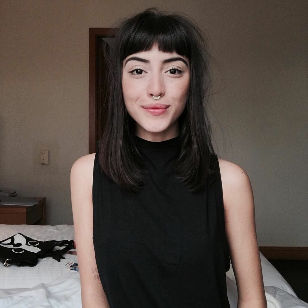 Como conseguir o cabelo longo e liso da Maju Trindade