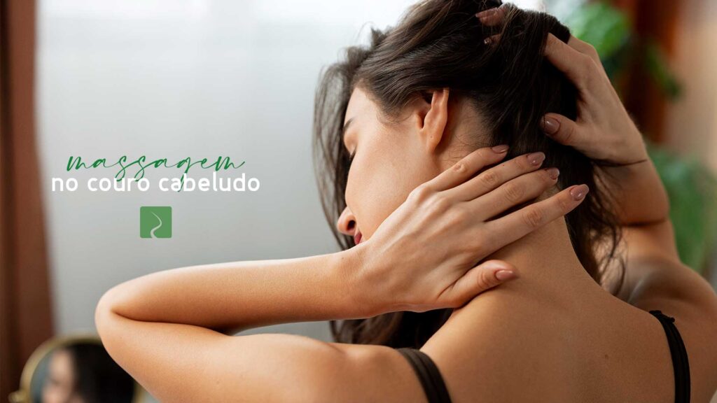 massagem capilar com óleo
