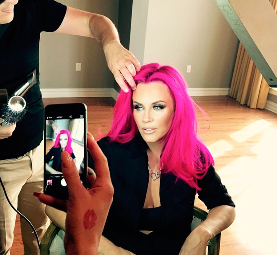 mecha rosa no cabelo