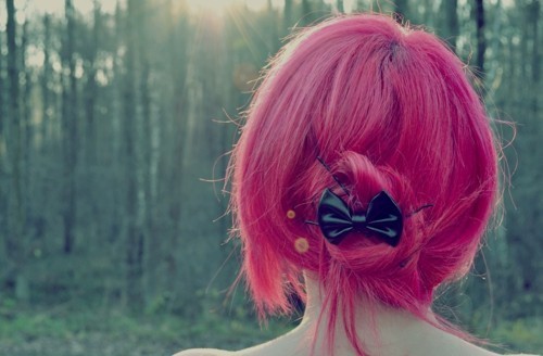 Guia completo: Como pintar o cabelo de rosa em casa