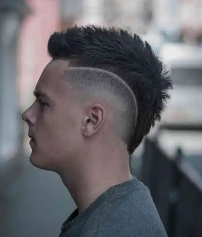 5 ideias de títulos:
1. Guia Completo: Como Fazer e Estilizar o Corte Moicano
2. A História por Trás do Corte Moicano: Da Tribo Indígena à Cultura Punk
3. Renato Moicano: A Trajetória do Lutador de MMA e seu Estilo
4. Neymar e o Moicano: Como o Futebol Influenciou a Moda Capilar
5. Variações Modernas do Moicano: Tendências em Barbearias