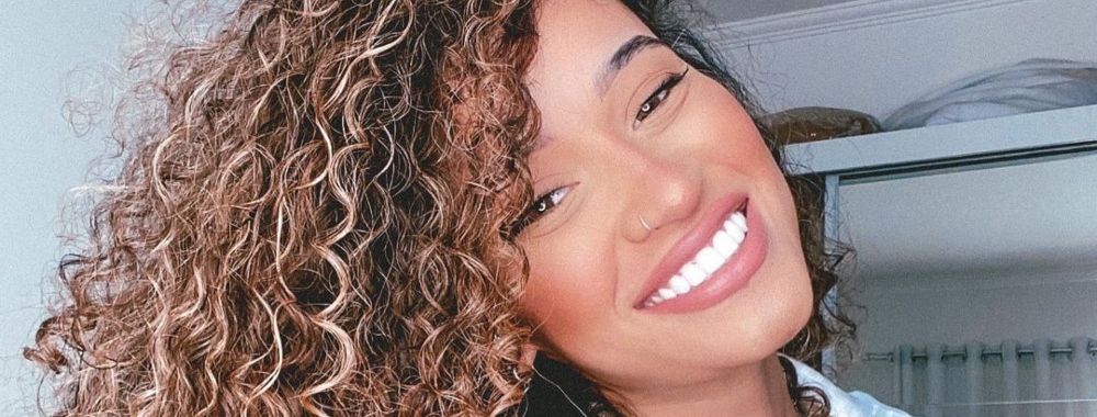 Descoloração em Cabelos Morenos: Cuidados Essenciais Pré e Pós-Química