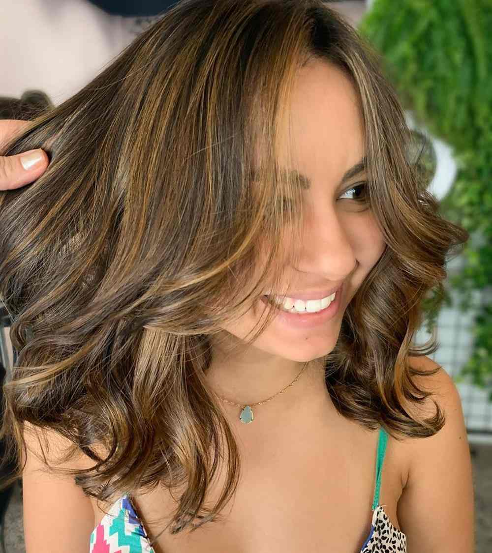 inspiração morena iluminada cabelo curto preto