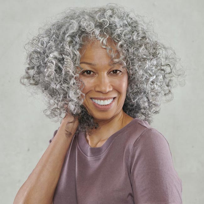 negras de cabelo cinza