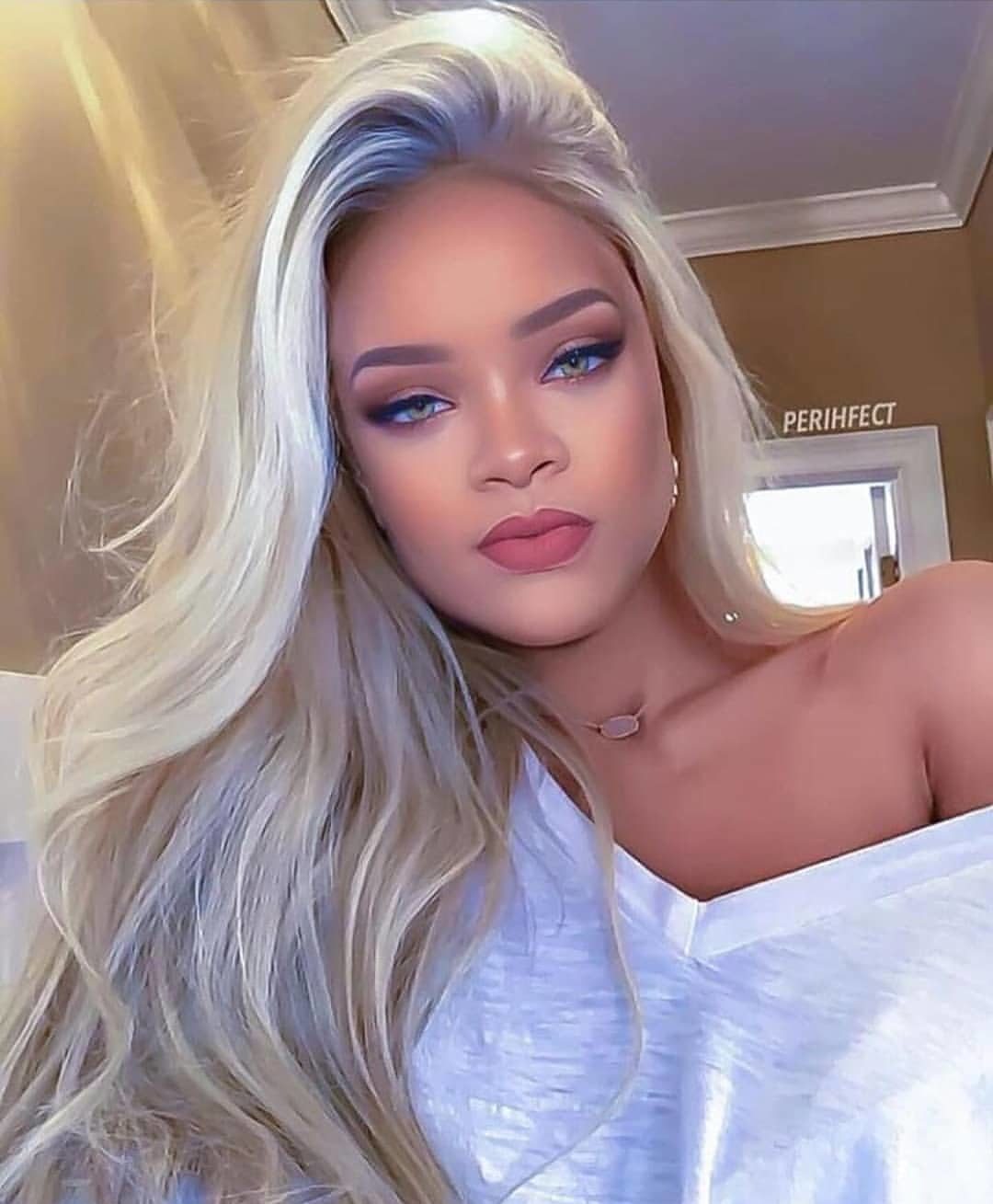 Guia Completo de Cuidados para Cabelo Crespo Platinado