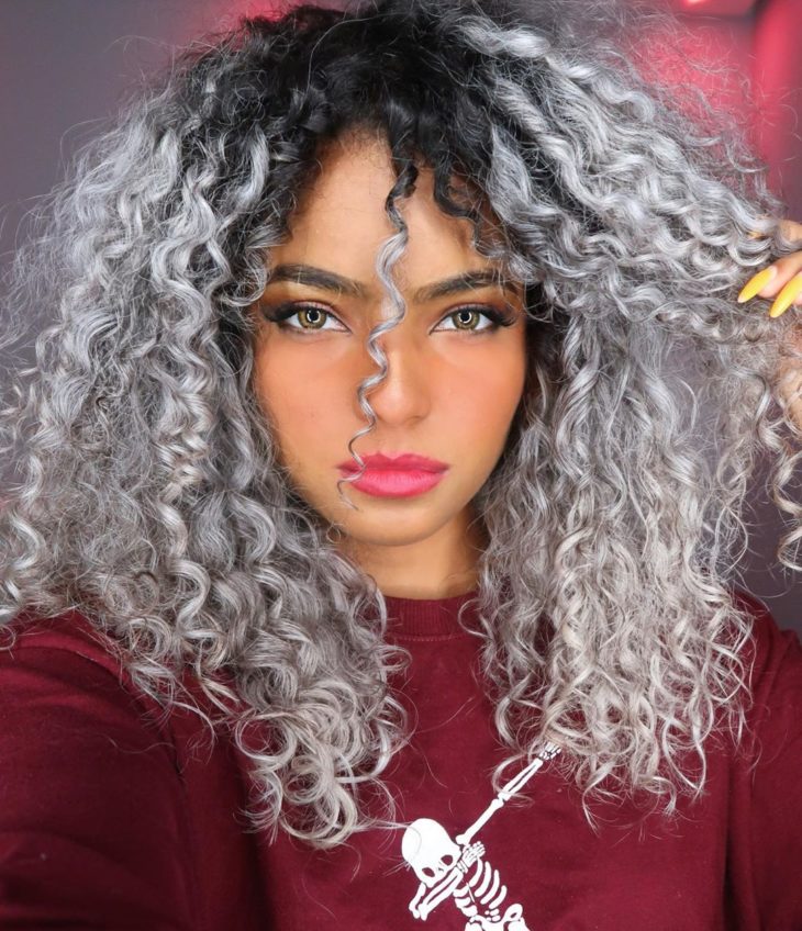 Ombré Hair Acobreado e Ruivo: Tendências para Cachos Vibrantes