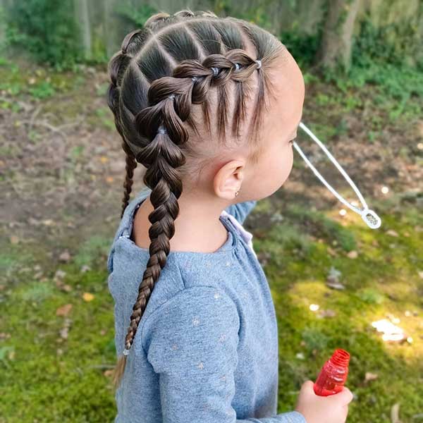 penteado infantil cabelo cacheado com trança lateral
