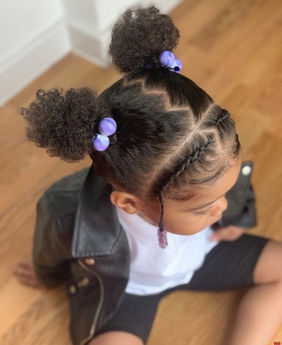 penteado infantil cabelo cacheado com tranças e laços