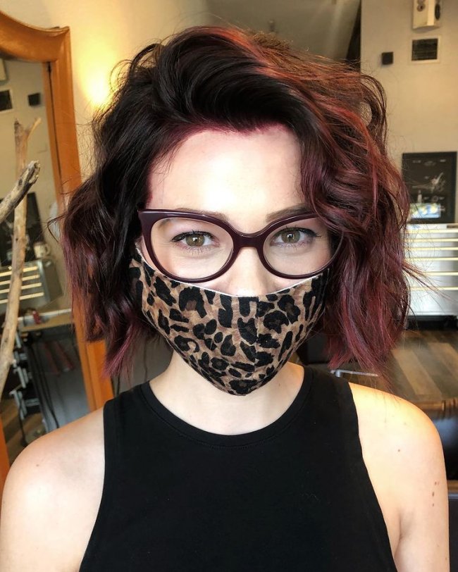 produtos baratos para estilizar cabelo curto com franja