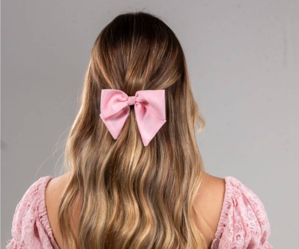 penteado infantil com laço de cetim