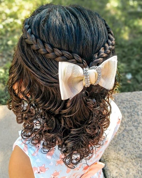 penteado infantil laço feito de cabelo
