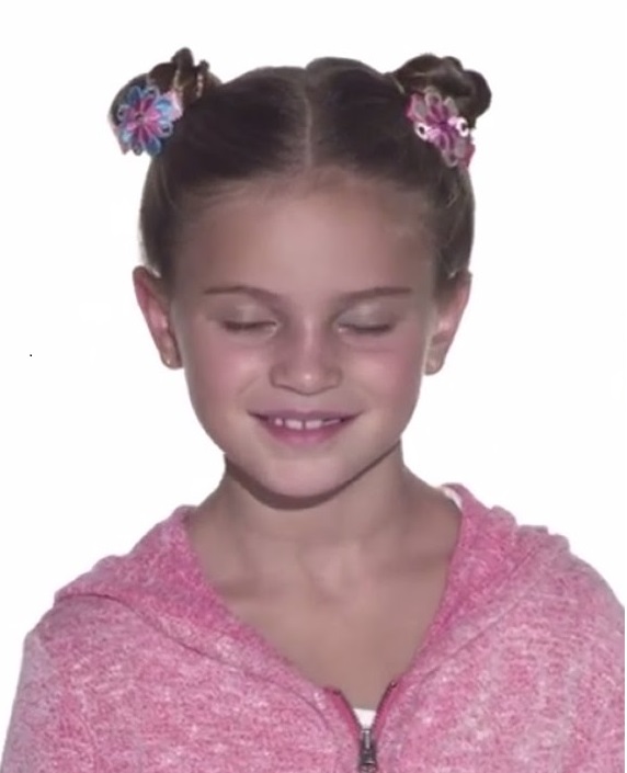 Penteado Cacheado Coque Infantil