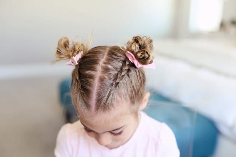 Double buns tendência noventinha