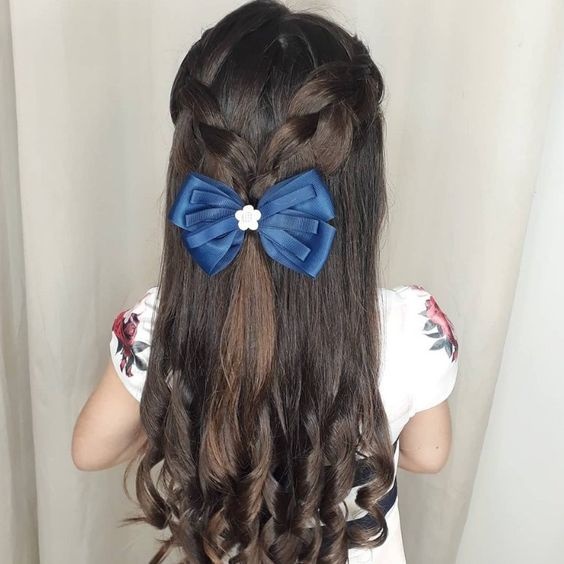 penteado infantil casamento franja solta