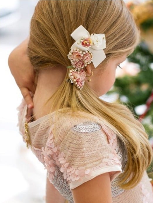 penteado infantil casamento com laço e franja