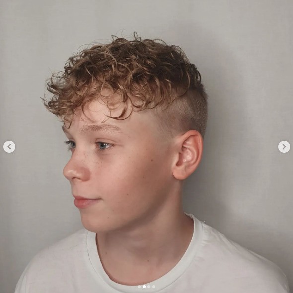 penteado infantil menino cabelo cacheado fácil