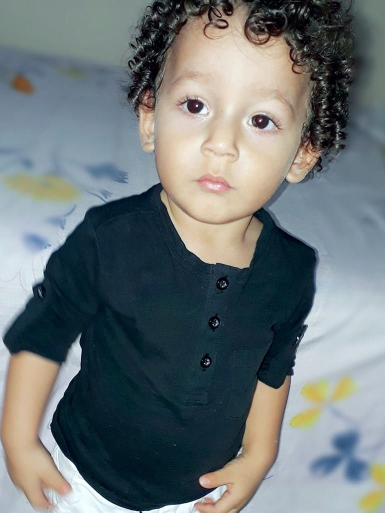 penteado infantil menino cabelo cacheado volume