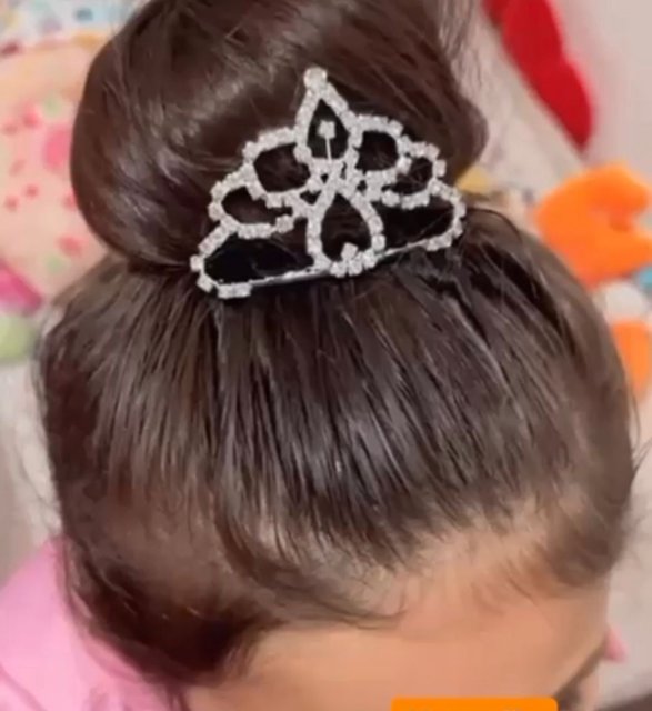 penteado de trança com tiara infantil