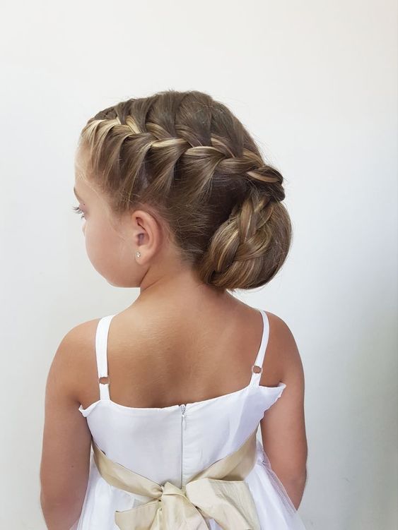 penteado infantil para casamento cabelo curto trança