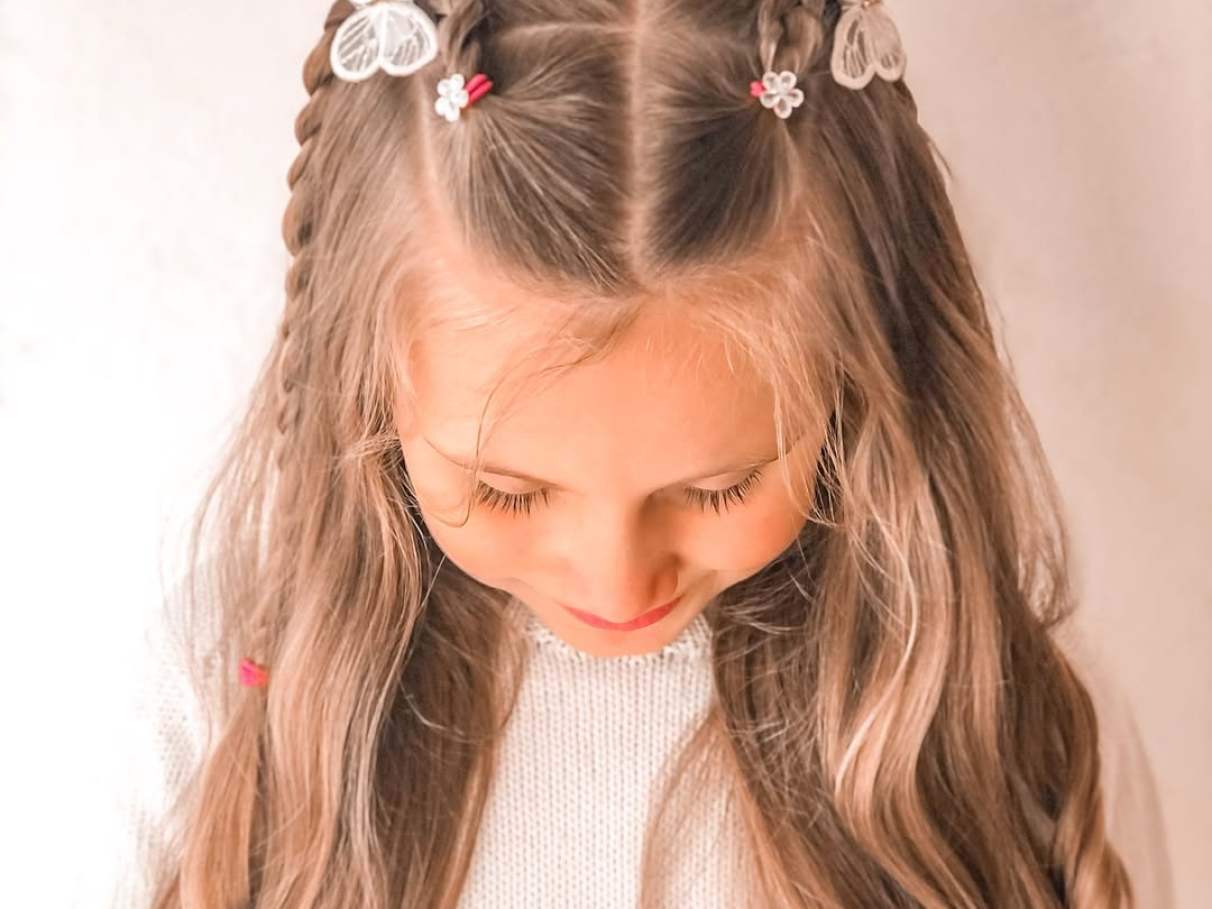 penteado infantil com tiara e trança