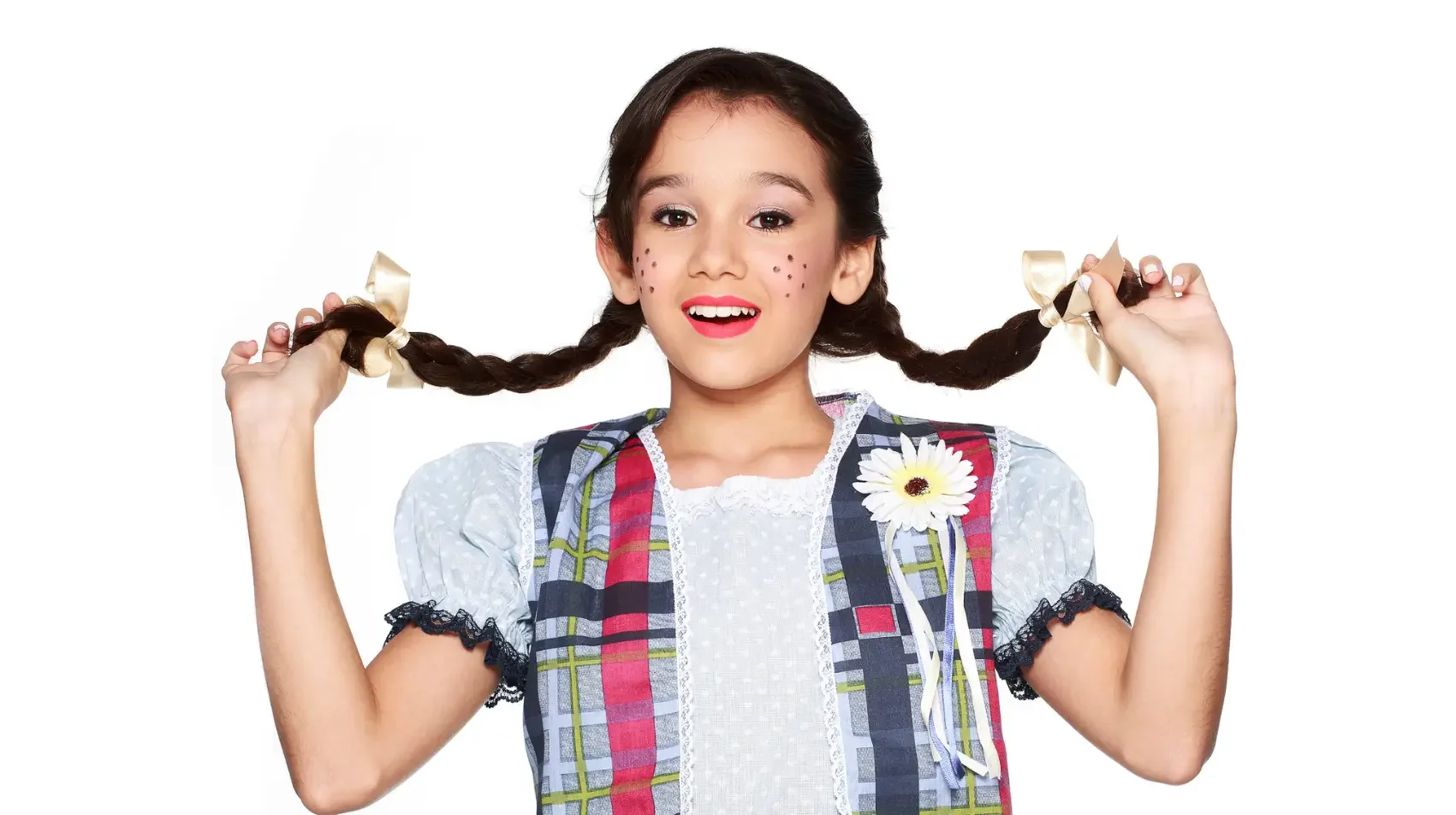 penteado junino infantil com acessórios coloridos