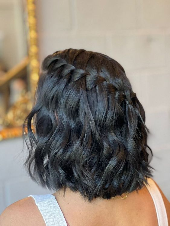 Como Escolher o Penteado de Madrinha Ideal para Cada Tipo de Cerimônia