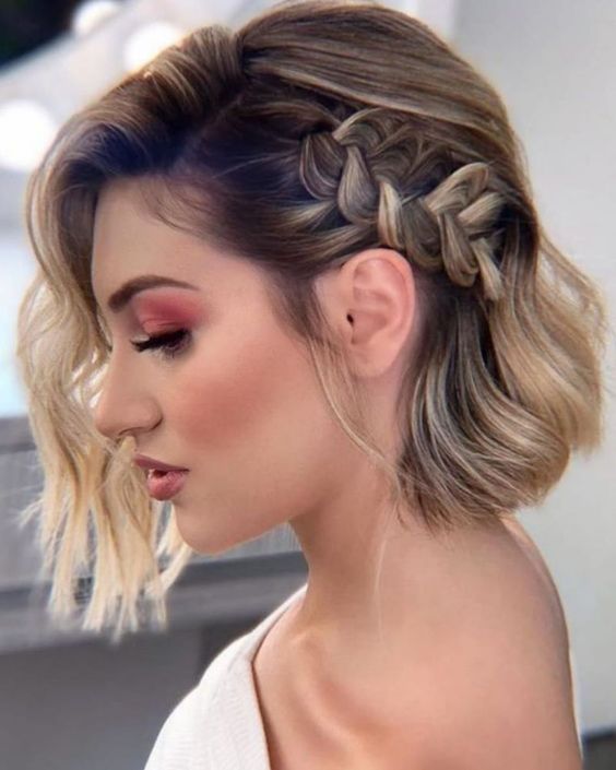 Como Escolher o Penteado de Madrinha Ideal para Cada Tipo de Cerimônia