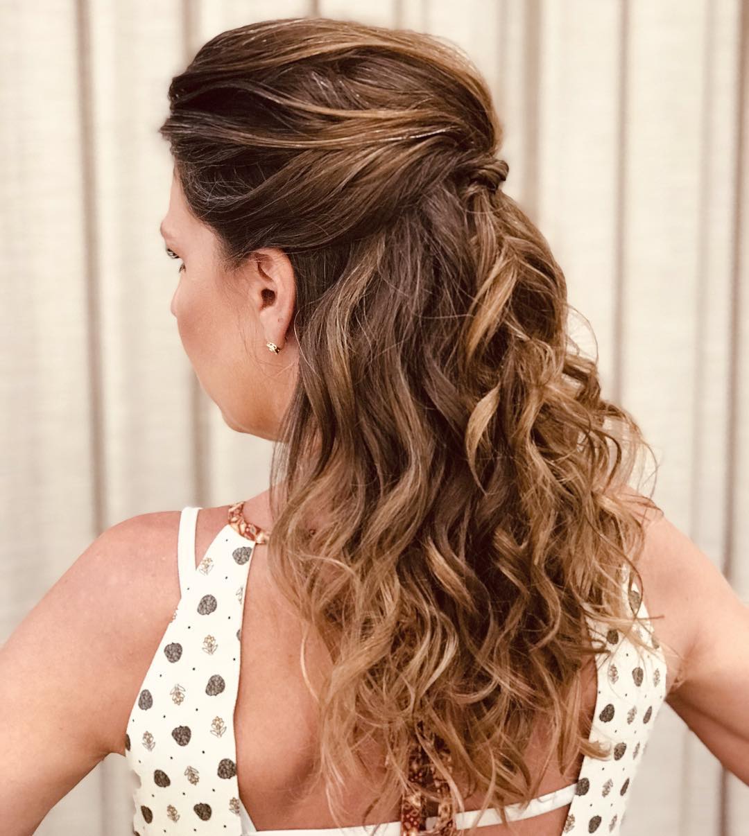 Guia Completo: Como Fazer Cachos Perfeitos nas Pontas do Cabelo