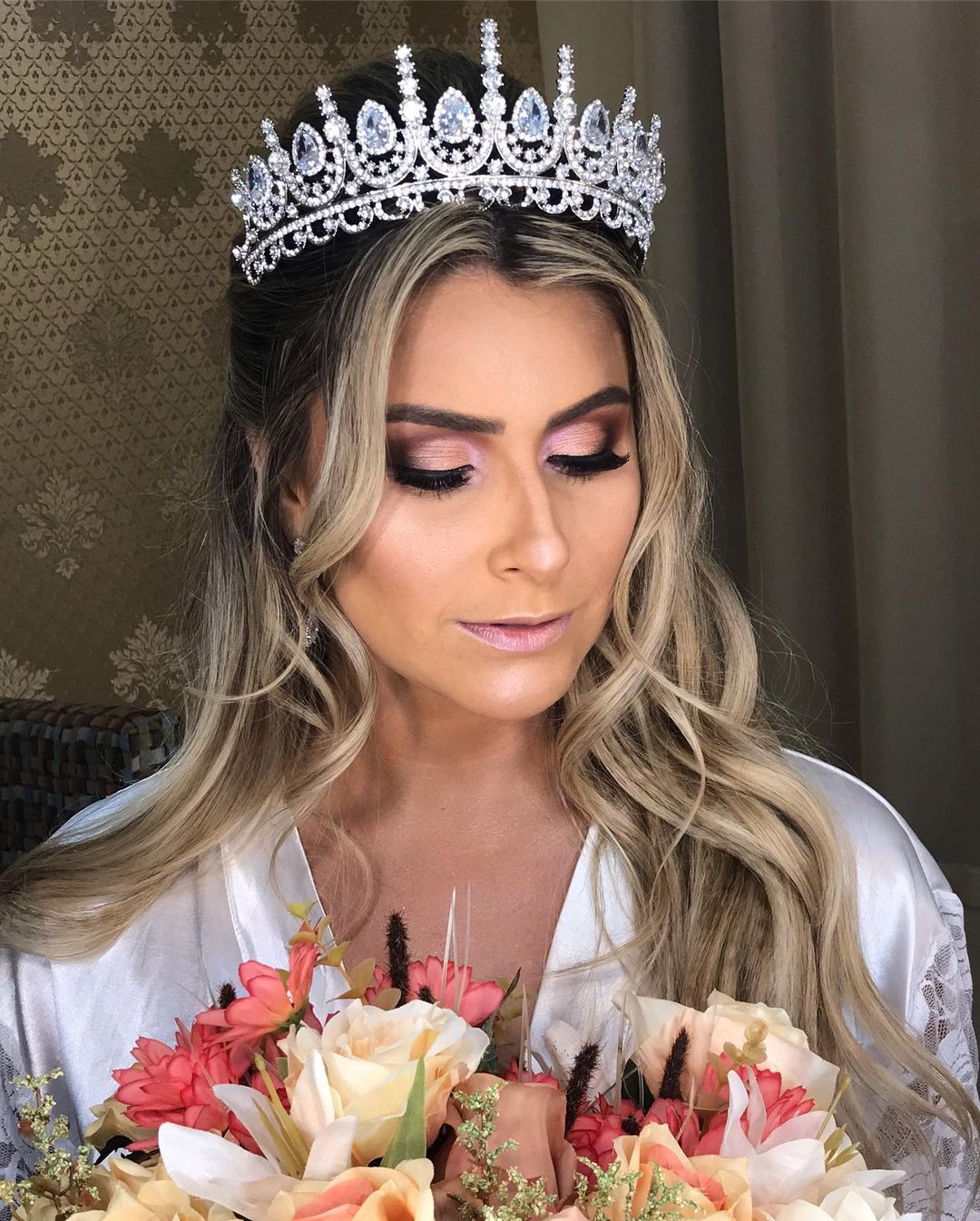 ideias penteados cabelo solto coroa 15 anos