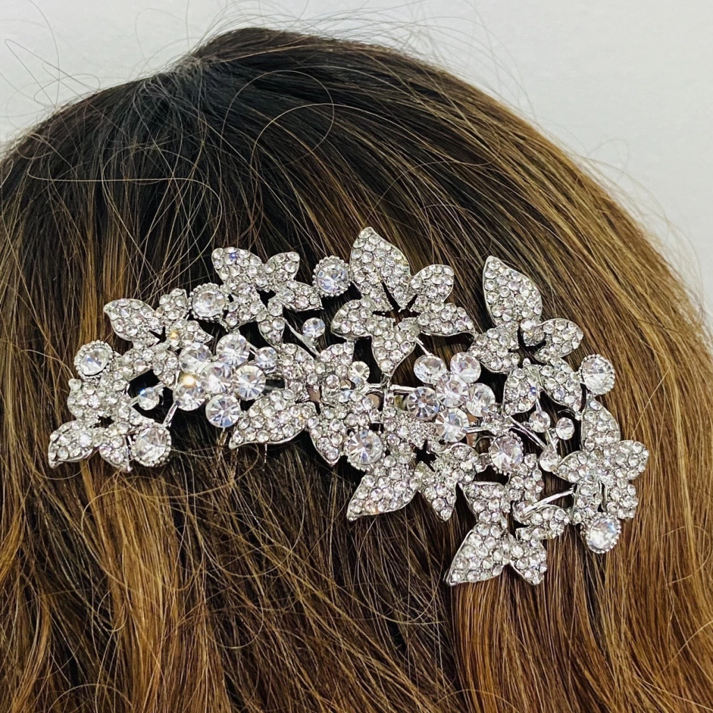 O Retorno das Presilhas Anos 90: Como Adotar a Tendência