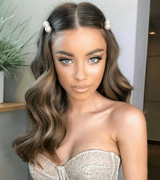 O Retorno das Presilhas Anos 90: Como Adotar a Tendência