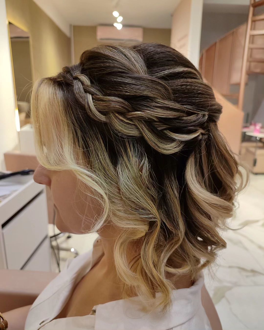 Penteados Rápidos para Cabelo Chanel: Soluções para o Dia a Dia