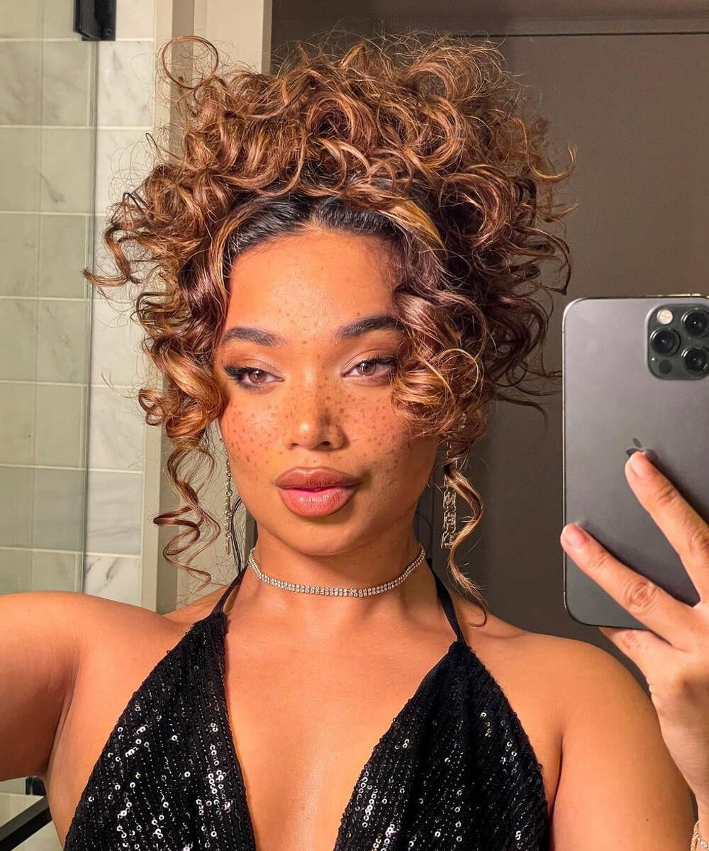 Penteados Para Cabelos Cacheados Para Casamento