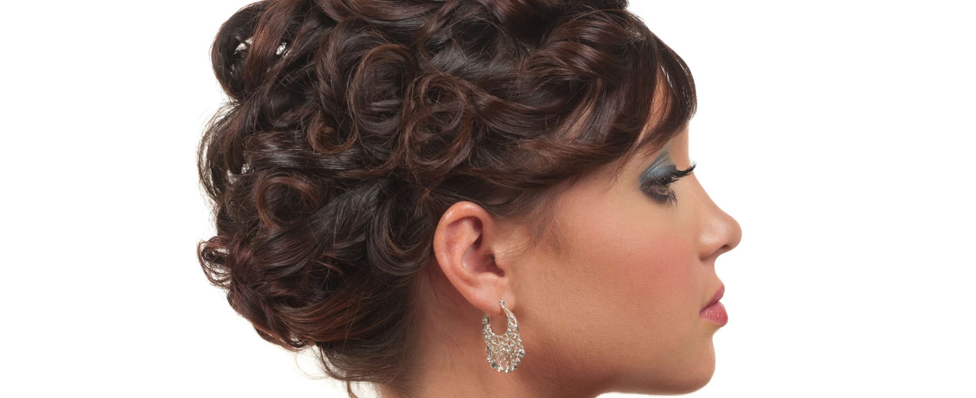 Ondas e Cachos em Cabelos Curtos: Dicas para Volume e Textura