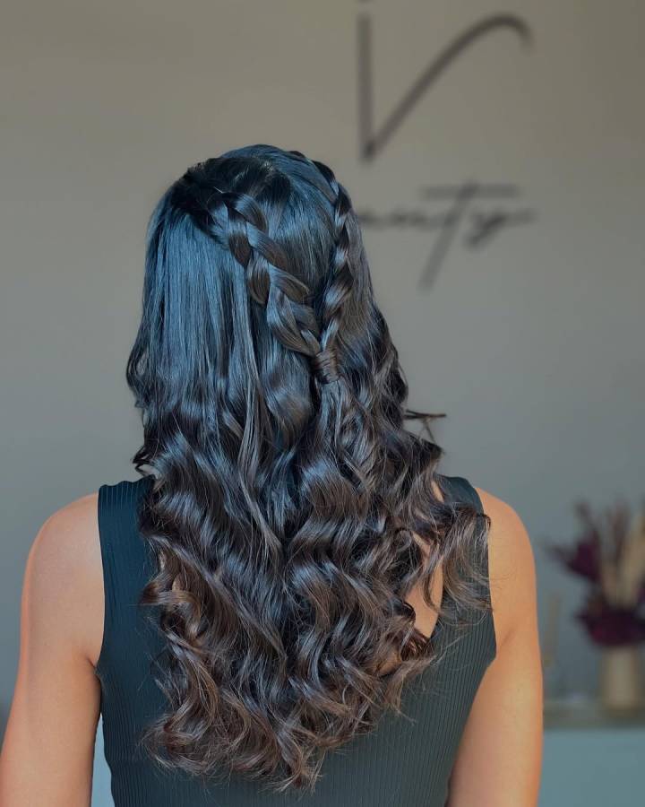 Tutoriais de Penteados Semipresos para Formandas: Passo a Passo