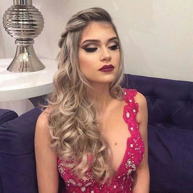 Penteado Slicked Back: Elegância Moderna para Eventos de Gala