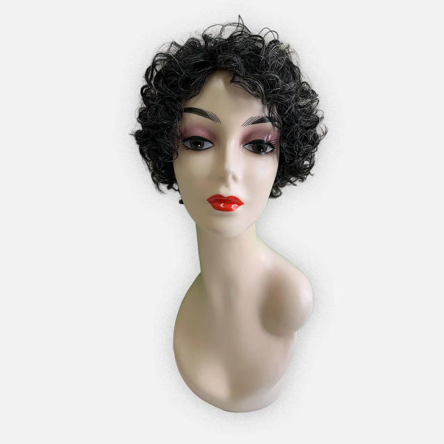 Manutenção de Perucas de Cabelo Humano: Dicas para Aumentar a Durabilidade