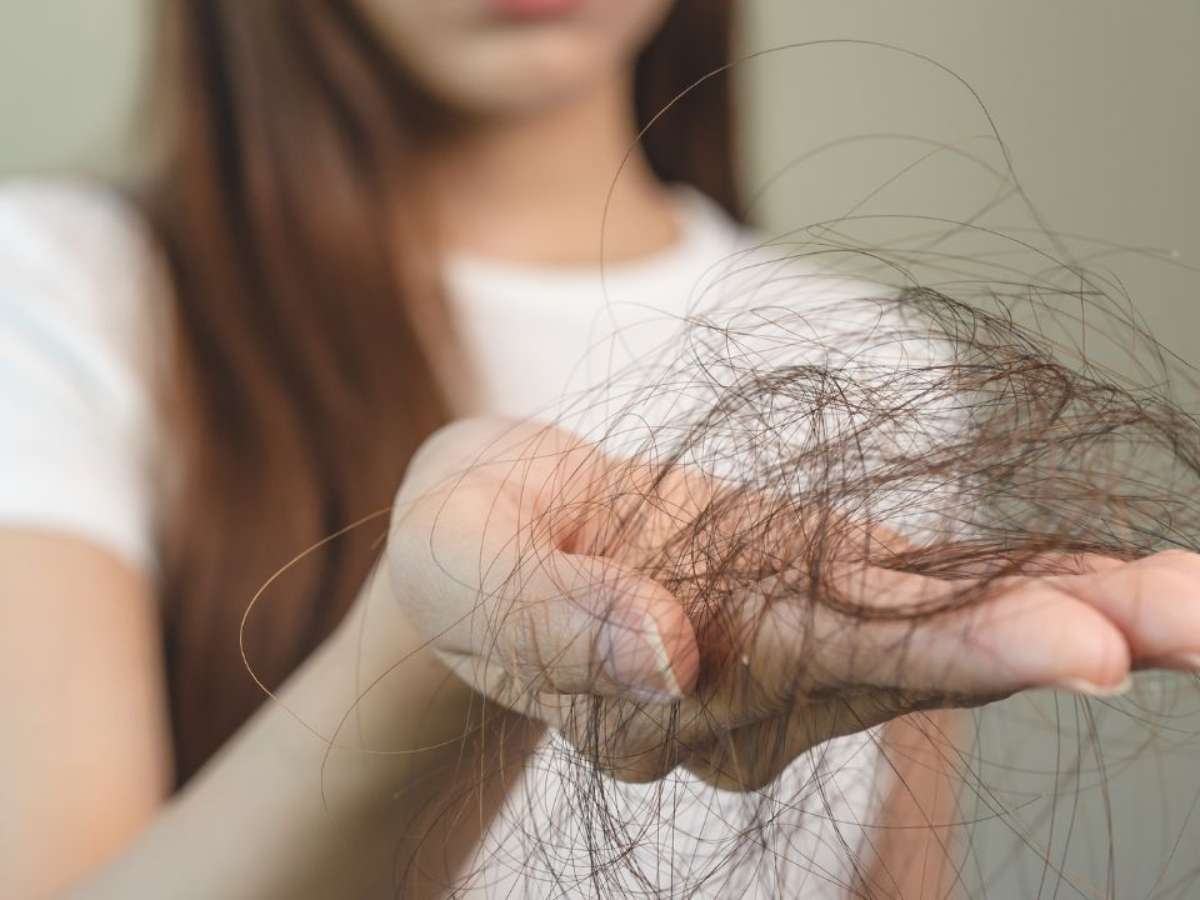 Terapias Capilares Pós-Parto: Quando Procurar um Especialista e Quais Opções Existem